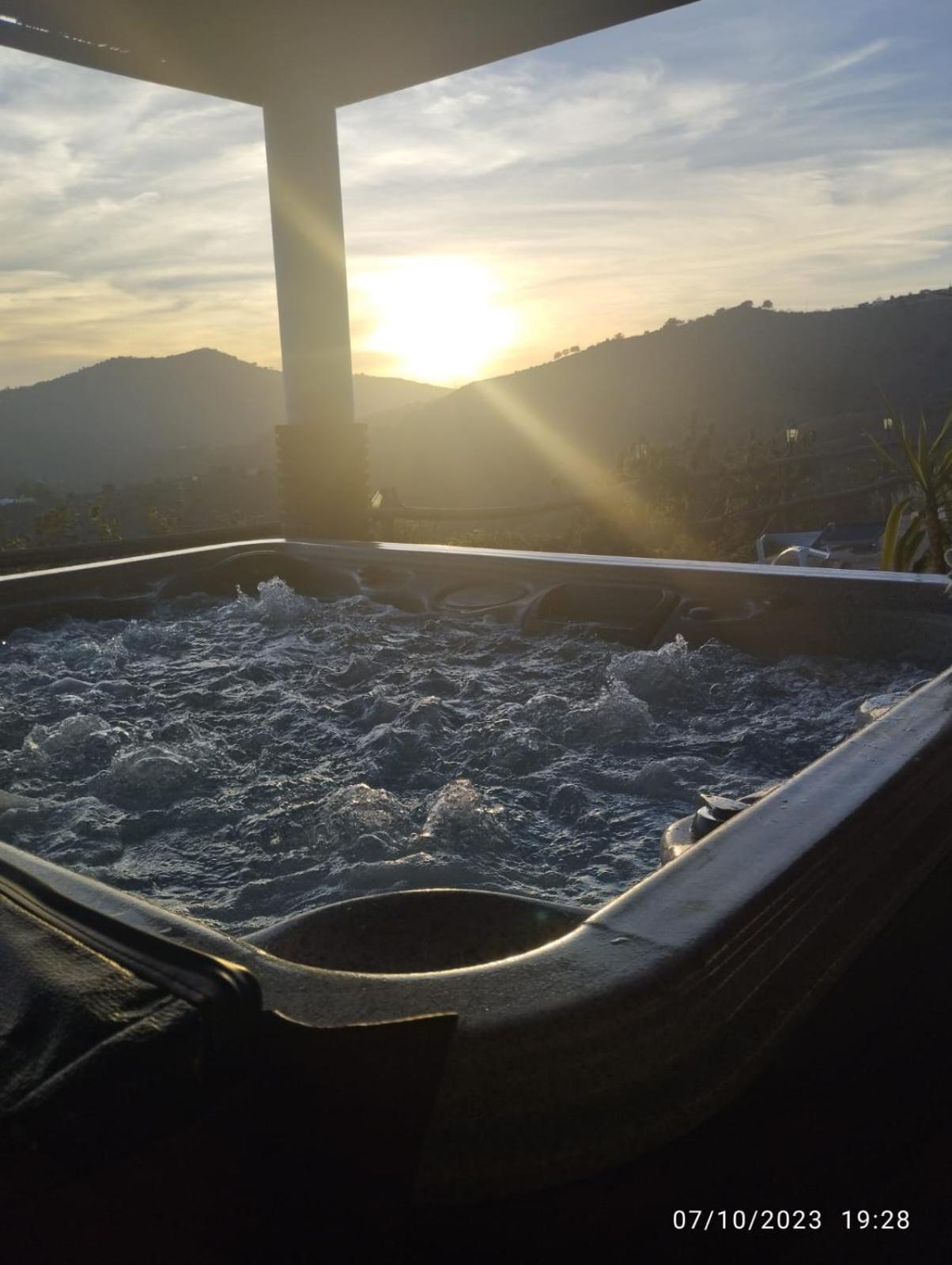 Cortijo La Encina Villa Sayalonga Екстериор снимка