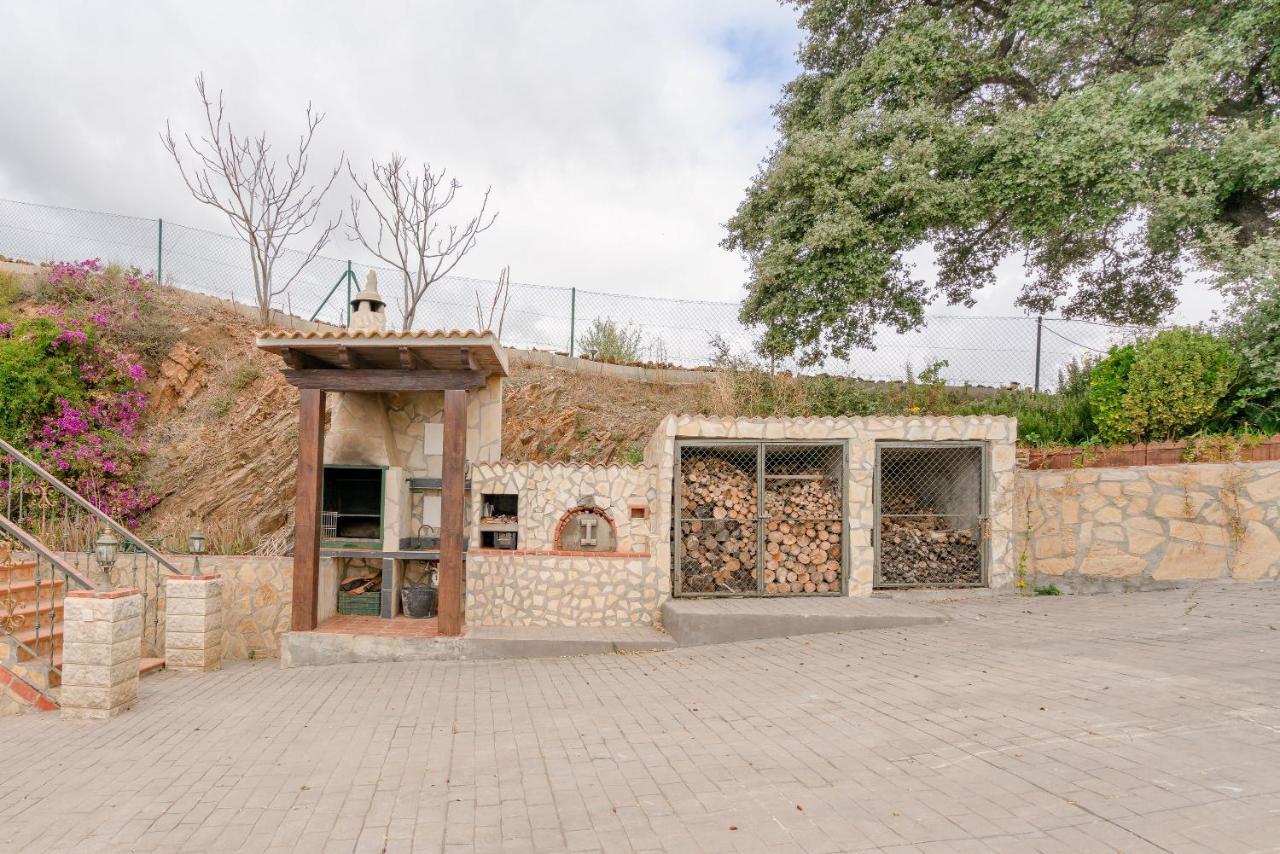 Cortijo La Encina Villa Sayalonga Екстериор снимка