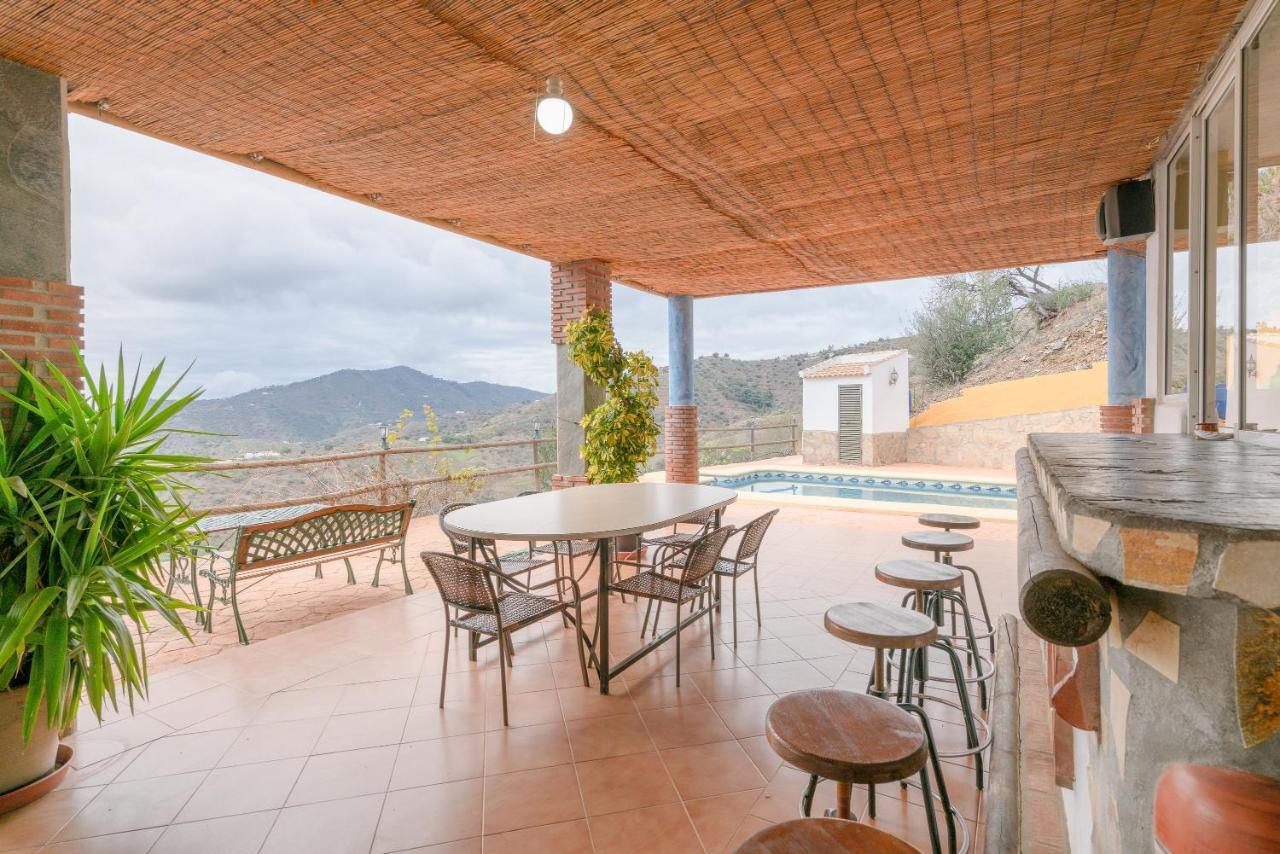 Cortijo La Encina Villa Sayalonga Екстериор снимка