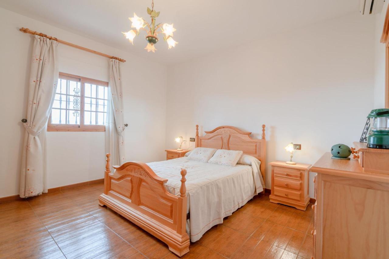 Cortijo La Encina Villa Sayalonga Екстериор снимка