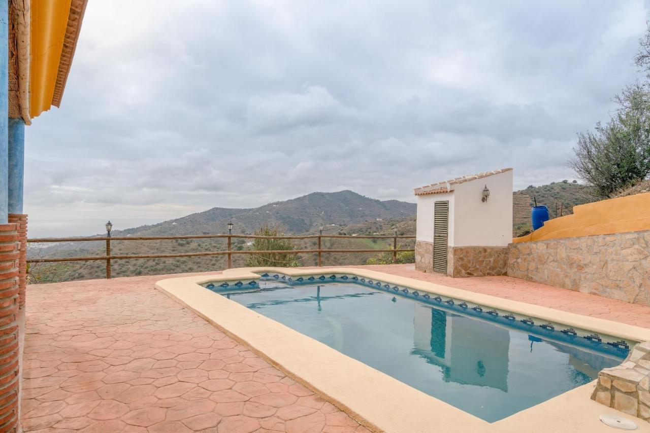 Cortijo La Encina Villa Sayalonga Екстериор снимка