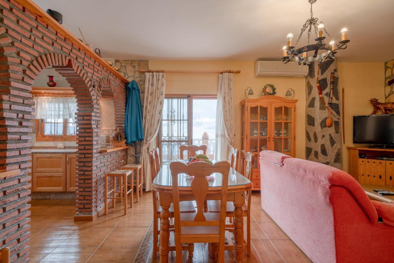 Cortijo La Encina Villa Sayalonga Екстериор снимка